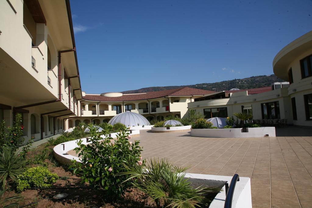 Hotel Resort Lido Degli Aranci Vibo Valentia Exterior foto