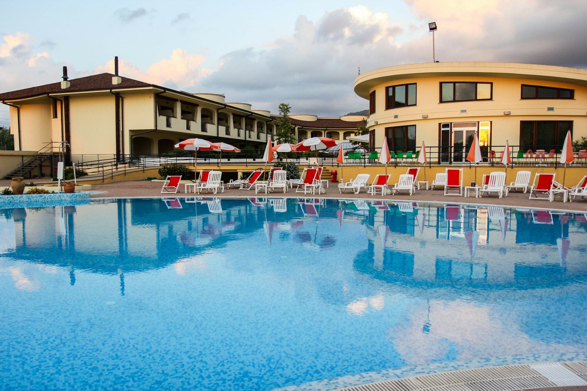 Hotel Resort Lido Degli Aranci Vibo Valentia Exterior foto